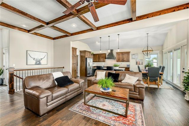 1810 NW Madi Court, Grain Valley, MO 64029