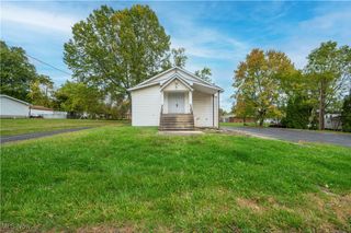 1187 Deforest Road SE, Warren, OH 44484