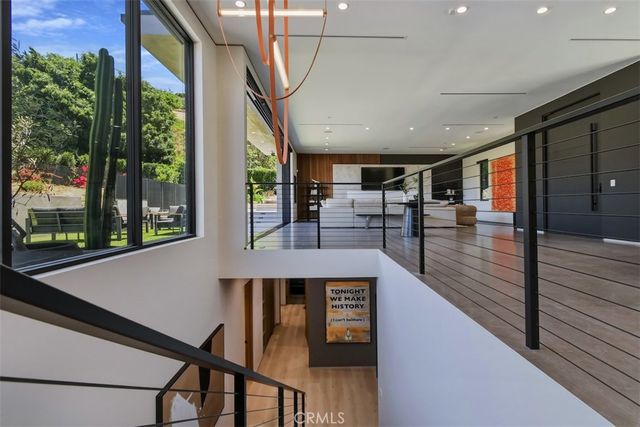 14753 Round Valley, Sherman Oaks, CA 91403