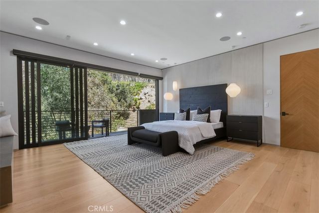14753 Round Valley, Sherman Oaks, CA 91403