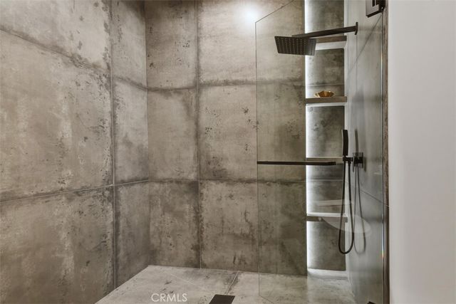 14753 Round Valley, Sherman Oaks, CA 91403