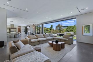 14753 Round Valley, Sherman Oaks, CA 91403