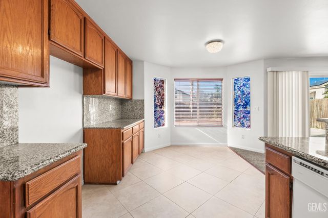 6200 Trinidad Court, Bakersfield, CA 93313