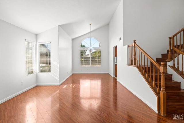 6200 Trinidad Court, Bakersfield, CA 93313