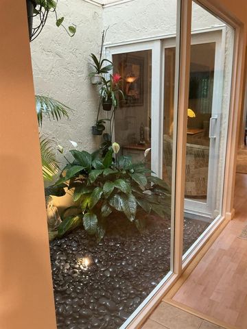 6912 BARBAROSSA Street, Boca Raton, FL 33433