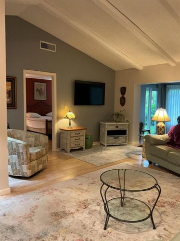 6912 BARBAROSSA Street, Boca Raton, FL 33433