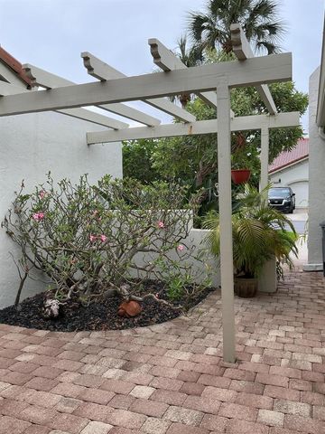 6912 BARBAROSSA Street, Boca Raton, FL 33433