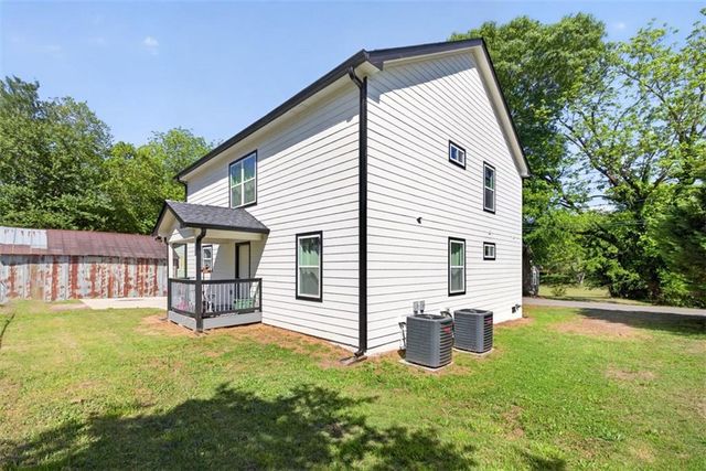 43 Chestnut Street, Commerce, GA 30529
