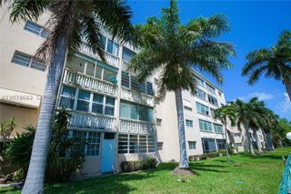 232 NE 12th Ave 103, Hallandale Beach, FL 33009