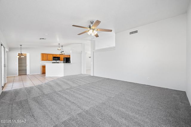 10235 E Rainbow Meadow Drive, Tucson, AZ 85747