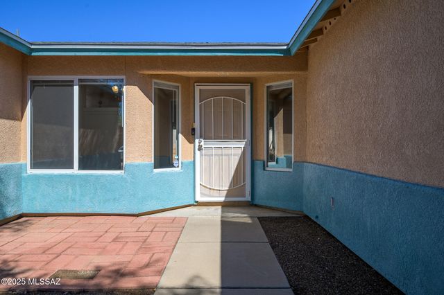 10235 E Rainbow Meadow Drive, Tucson, AZ 85747