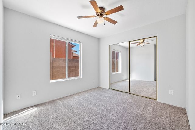 10235 E Rainbow Meadow Drive, Tucson, AZ 85747