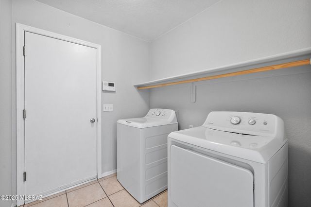 10235 E Rainbow Meadow Drive, Tucson, AZ 85747