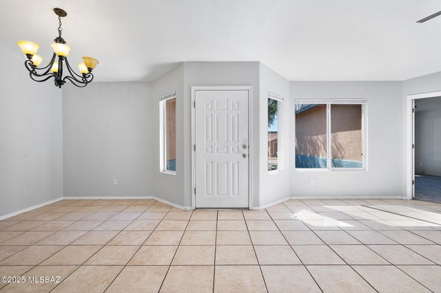 10235 E Rainbow Meadow Drive, Tucson, AZ 85747