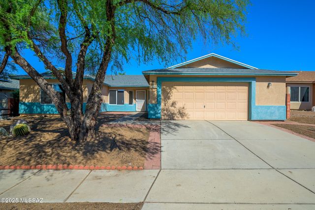 10235 E Rainbow Meadow Drive, Tucson, AZ 85747