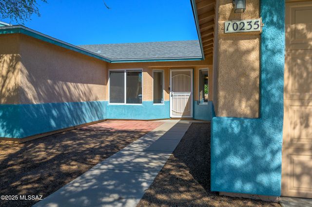 10235 E Rainbow Meadow Drive, Tucson, AZ 85747