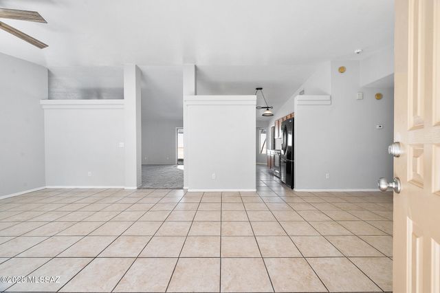 10235 E Rainbow Meadow Drive, Tucson, AZ 85747