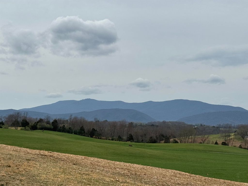 3720 MORRIS MILL RD, Swoope, VA 24479