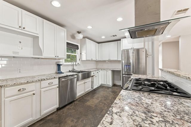 1907 Paige ST, Georgetown, TX 78626