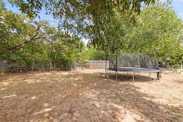 1907 Paige ST, Georgetown, TX 78626