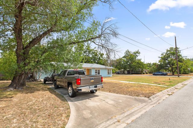 1907 Paige ST, Georgetown, TX 78626