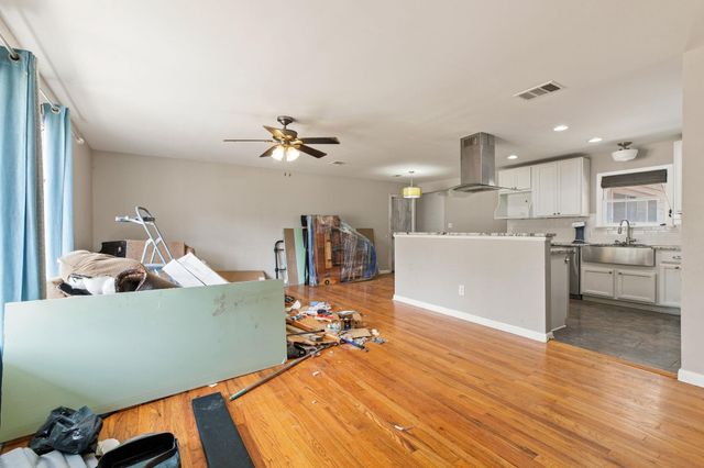 1907 Paige ST, Georgetown, TX 78626
