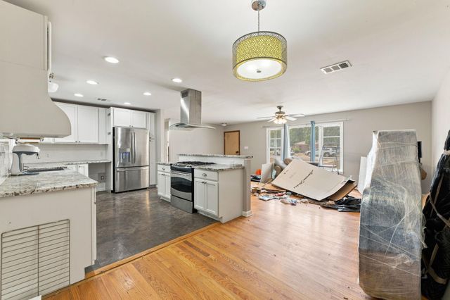1907 Paige ST, Georgetown, TX 78626