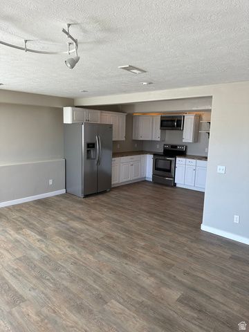 3334 S PEREGRINE TRL, Saratoga Springs, UT 84045