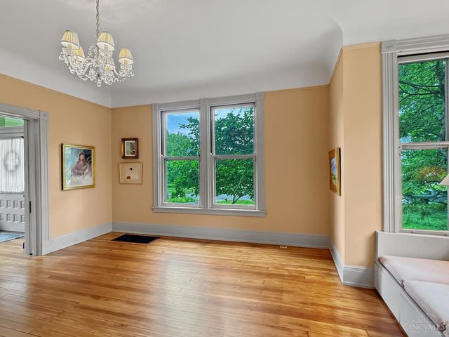177 Burns Avenue, Wyoming, OH 45215