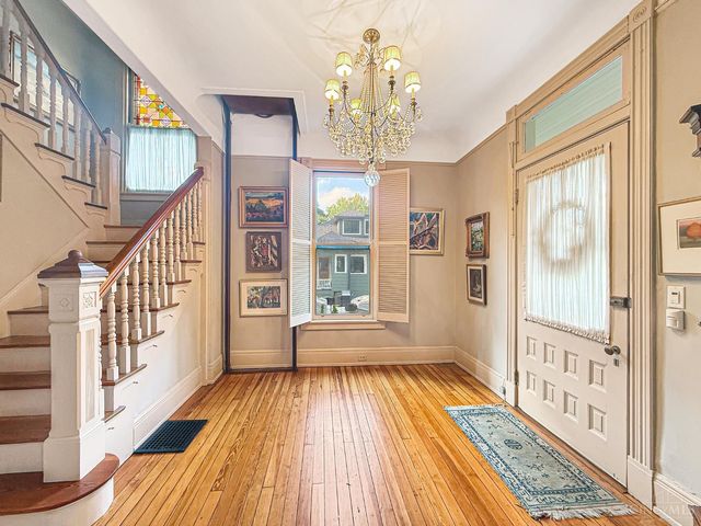 177 Burns Avenue, Wyoming, OH 45215