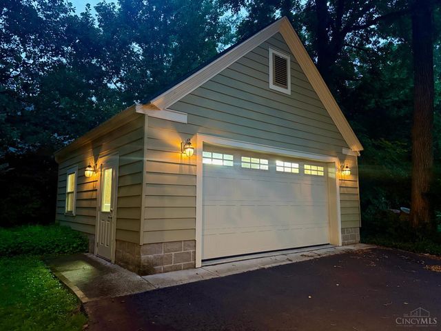 177 Burns Avenue, Wyoming, OH 45215