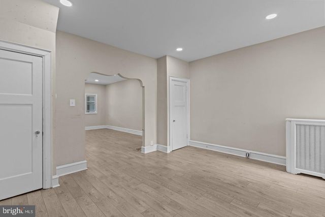 4932 N 8TH ST, Philadelphia, PA 19120