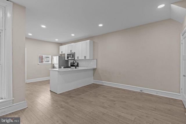 4932 N 8TH ST, Philadelphia, PA 19120