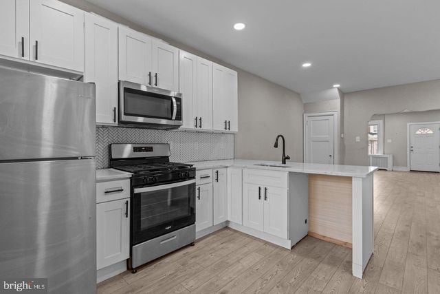 4932 N 8TH ST, Philadelphia, PA 19120