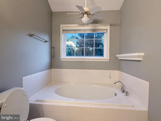 5936 HALPINE RD, Rockville, MD 20851