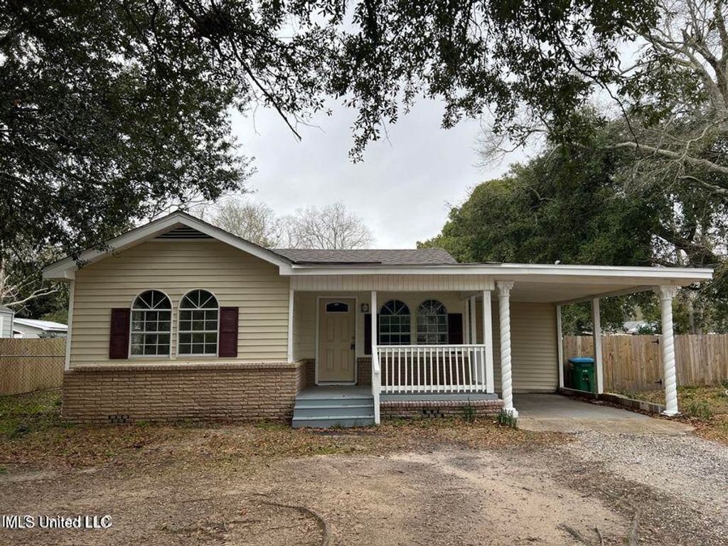 2307 Cleveland Avenue, Pascagoula, MS 39567