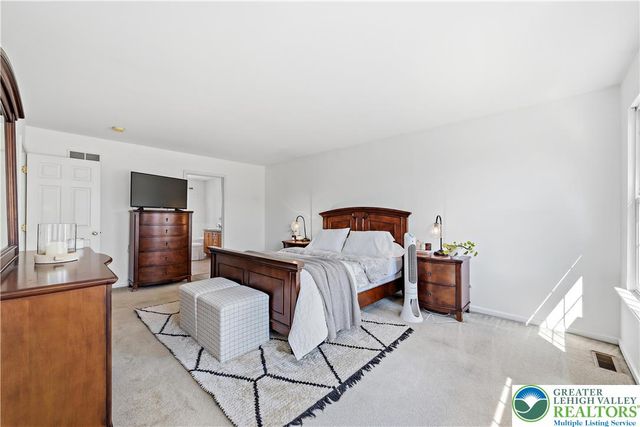 1943 Cabernet Place, Bethlehem Twp, PA 18045
