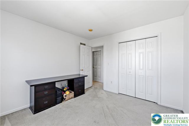 1943 Cabernet Place, Bethlehem Twp, PA 18045