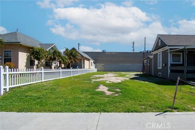 414 Linden Avenue, Long Beach, CA 90802