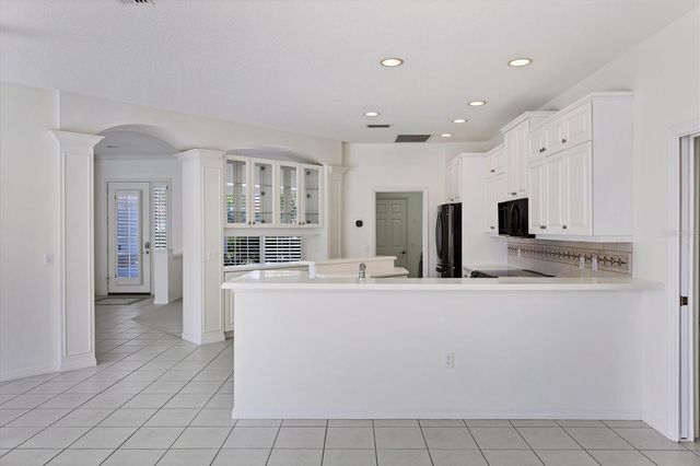 8501 PARK SHORE LANE, Sarasota, FL 34238
