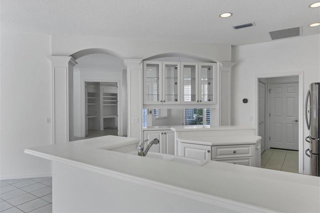 8501 PARK SHORE LANE, Sarasota, FL 34238