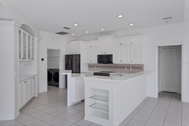8501 PARK SHORE LANE, Sarasota, FL 34238