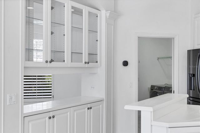 8501 PARK SHORE LANE, Sarasota, FL 34238