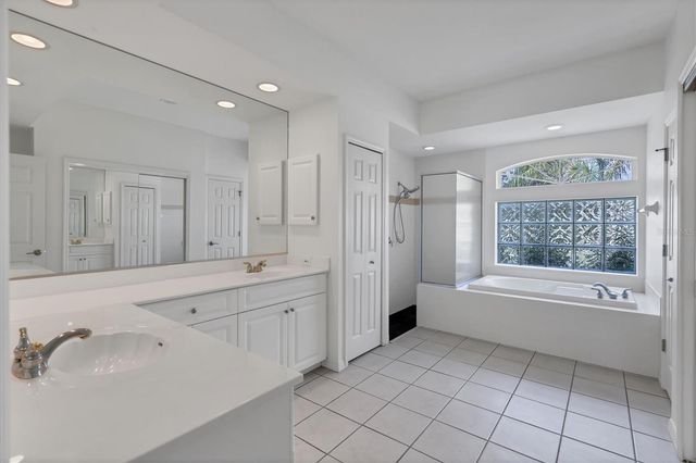 8501 PARK SHORE LANE, Sarasota, FL 34238