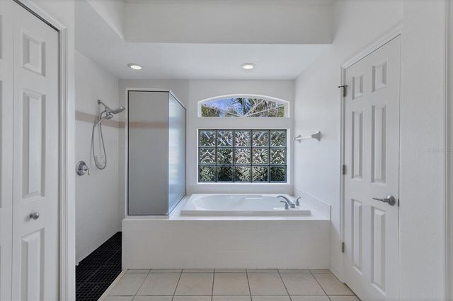 8501 PARK SHORE LANE, Sarasota, FL 34238