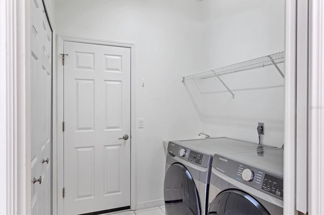 8501 PARK SHORE LANE, Sarasota, FL 34238