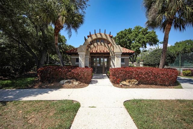 8501 PARK SHORE LANE, Sarasota, FL 34238