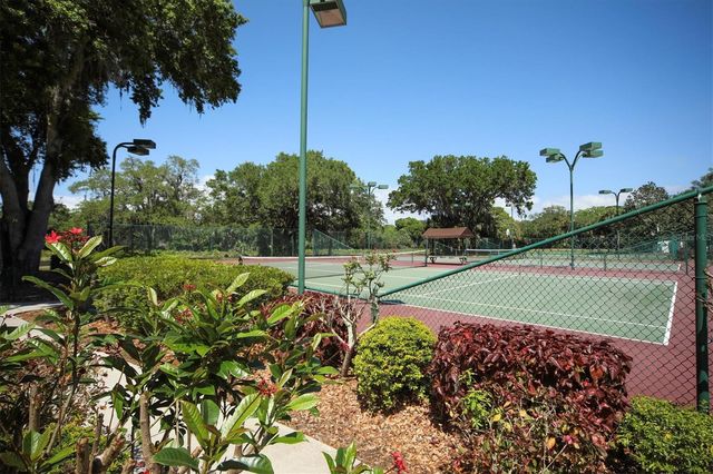 8501 PARK SHORE LANE, Sarasota, FL 34238