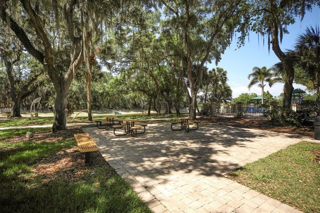 8501 PARK SHORE LANE, Sarasota, FL 34238
