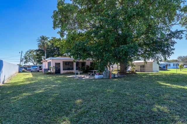 1115 NW 85th Street, Miami, FL 33150